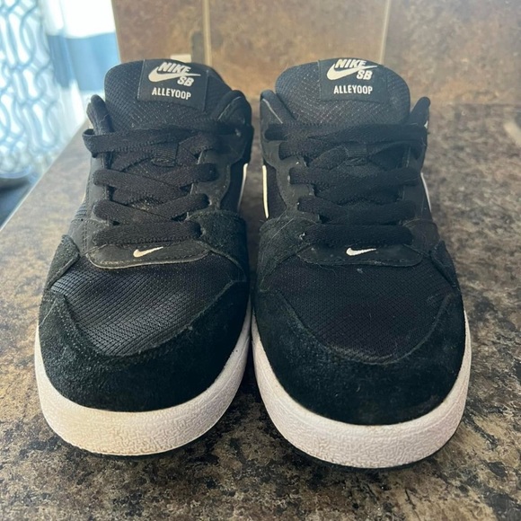 Nike alleyoop SB size 6.5 men’s 8 women’s - Picture 2 of 3